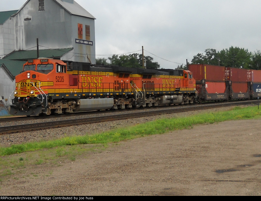 BNSF 5235 East